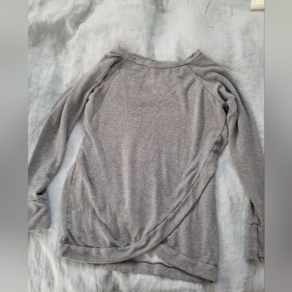 Bao Bei nursing friendly sweater - Picture 1 of 5